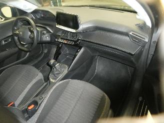 Peugeot 208 1.5 BLUE HDI picture 11