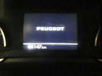 Peugeot 208 1.5 BLUE HDI picture 12