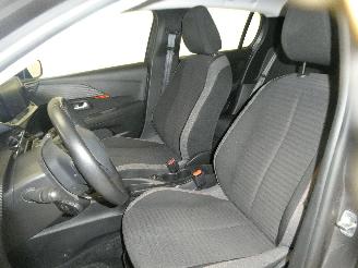 Peugeot 208 1.5 BLUE HDI picture 16