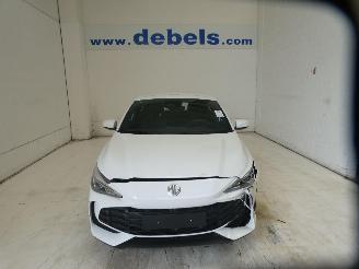Voiture accidenté MG 3 HYBRID + COMFORT 2025/2
