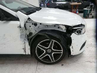 Mercedes GLA 200 D picture 14