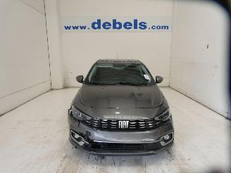 Vaurioauto  passenger cars Fiat Tipo  2021/8