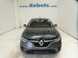 Unfallwagen Renault Mégane GRANDTOUR 1.3 TCE 2023/5