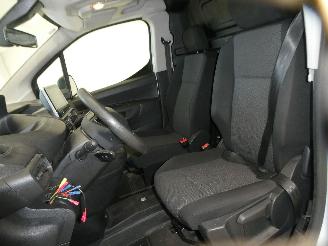 Peugeot Partner PREMIUM picture 19