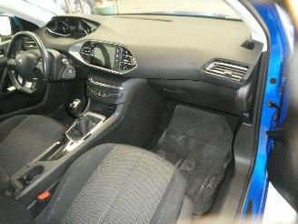 Peugeot 308 II STYLE picture 13