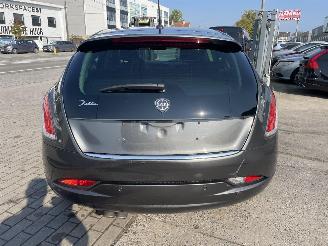 Lancia Delta 1.6 MTJT picture 7