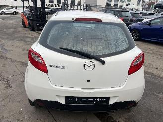 Mazda 2 1.4 B picture 9