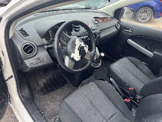 Mazda 2 1.4 B picture 5