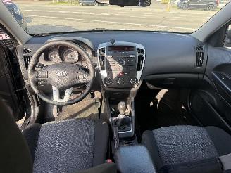 Kia Ceed 1.4I 16V BREAK picture 3