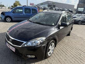 Kia Ceed 1.4I 16V BREAK picture 2