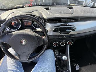 Alfa Romeo Giulietta 1.6 MTJD picture 24