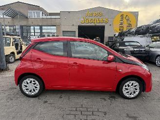 uszkodzony samochody osobowe Toyota Aygo 1.0 VVT-I PLAY 2021/9