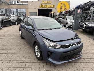 Coche accidentado Kia Rio 1.2I FUSION 2019/12