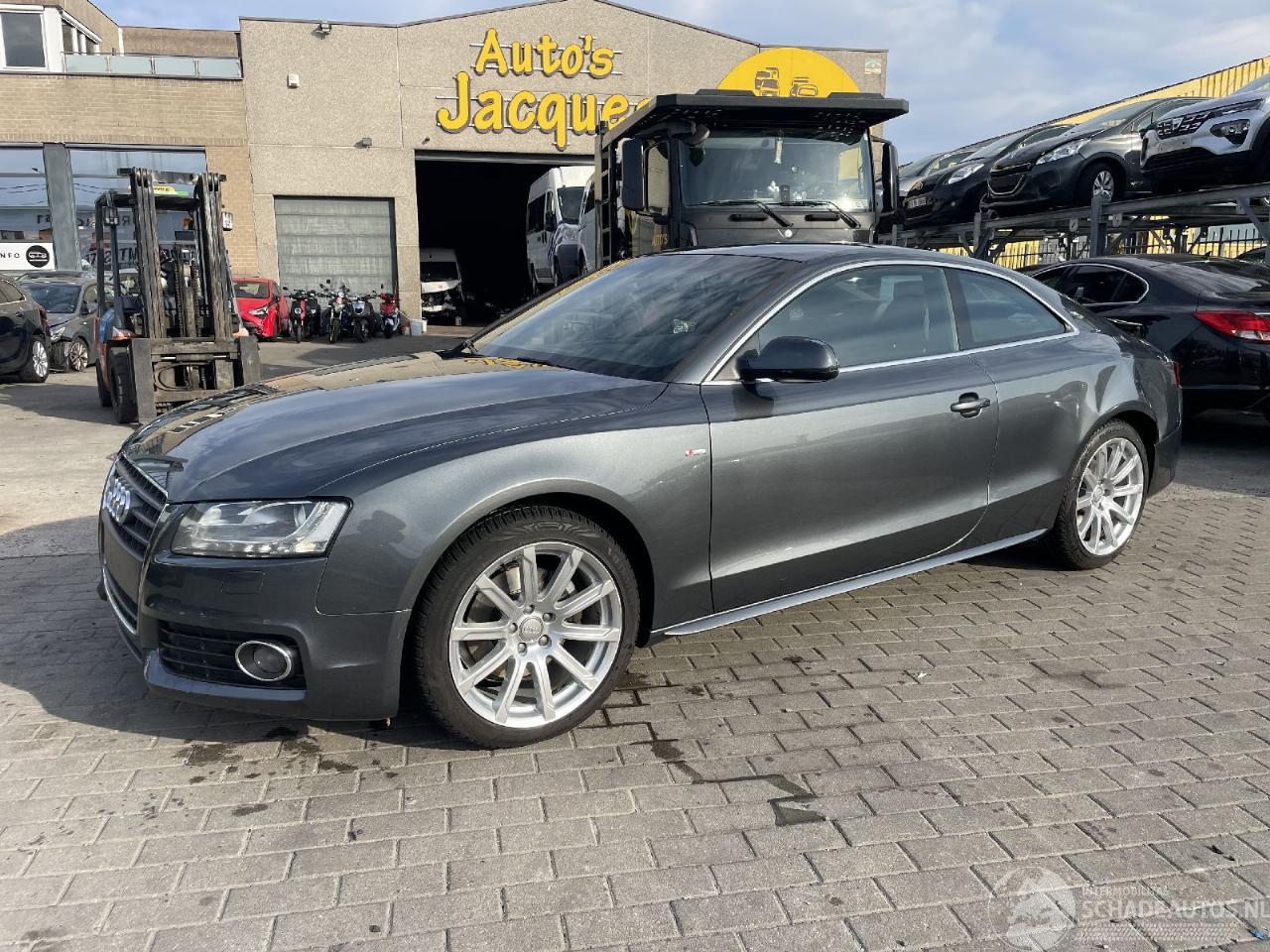 Audi A5 1.8T COUPE