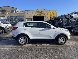 krockskadad bil auto Kia Sportage 1.6I LOUNGE 2013/1
