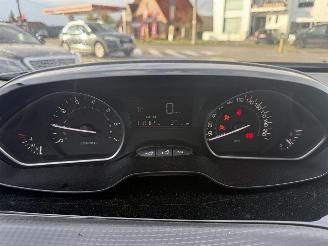 Peugeot 2008 1.2 STYLE PURE TECH picture 20