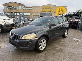 Schadeauto Volvo Xc-60 MOMENTUM 2011/6