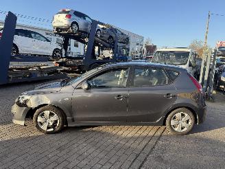 Hyundai I-30 1.4I COMFORT picture 3