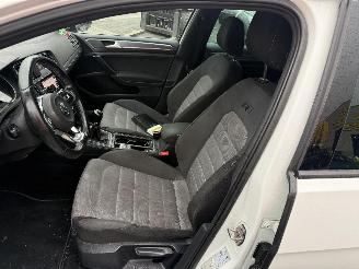 Volkswagen Golf 1.6 TDI R-LINE picture 19