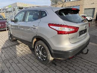 Nissan Qashqai 1.2I picture 8