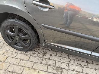 Peugeot 207 1.4I picture 13