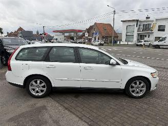 Volvo V-50 1.6D picture 2