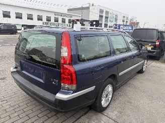 Volvo V-70 2.4D AUTOMAAT picture 4