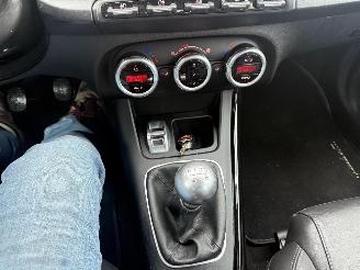 Alfa Romeo Giulietta 1.6 MTJD picture 20