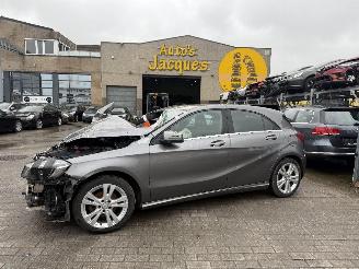krockskadad bil auto Mercedes A-klasse CDI 2017/2