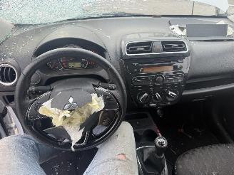 Mitsubishi Space-star 1.2 MIVEC 80 picture 19