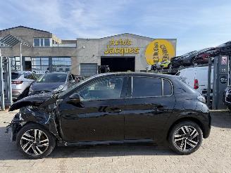 Vaurioauto  passenger cars Peugeot 208 1.2I 2022/12
