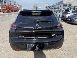 Peugeot 208 1.2I picture 9