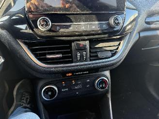 Ford Fiesta 1.0I picture 18