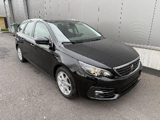 skadebil auto Peugeot 308 1.5 HDI AUTOMATIC 2019/10