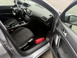 Peugeot 308 1.5 HDI picture 15