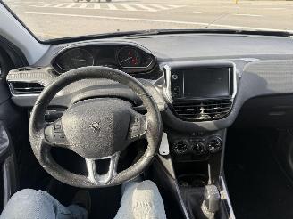 Peugeot 2008 1.2 ACTIVE picture 7