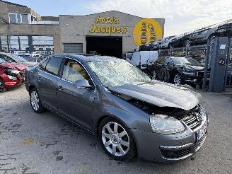 Schadeauto Volkswagen Jetta 1.9 TDI 2008/4