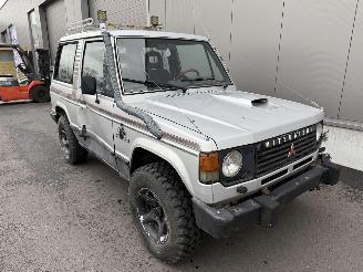 Mitsubishi Pajero 4X4 picture 2