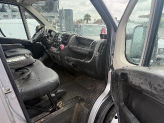 Peugeot Boxer 2.2 BLUEHDI L2H1 picture 13