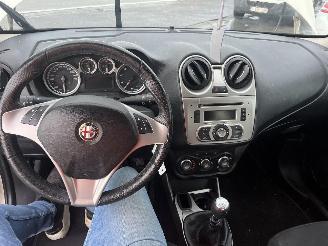 Alfa Romeo MiTo 1 PART OF PAPERS picture 18