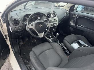 Alfa Romeo MiTo 1 PART OF PAPERS picture 17