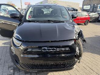 Fiat 500E  picture 3