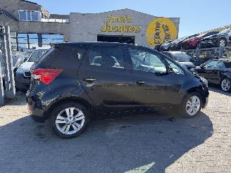 Vaurioauto  passenger cars Hyundai Ix20 1.6 CRDI 2013/12