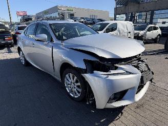 Lexus IS 300H picture 2