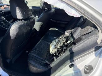 Lexus IS 300H picture 14