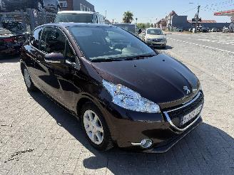 Unfallwagen Peugeot 208 1.2I 3P 2013/8