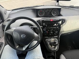 Lancia Ypsilon 1.2I  SILVER picture 18