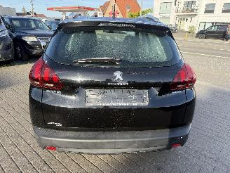 Peugeot 2008 1.2 PURETEC picture 4