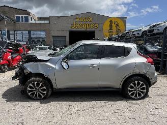 Voiture accidenté Nissan Juke 1.6I ACENTA AUTOMAT 2013/4