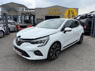 Coche accidentado Renault Clio PAS POUR LA FRANCE 2021/12